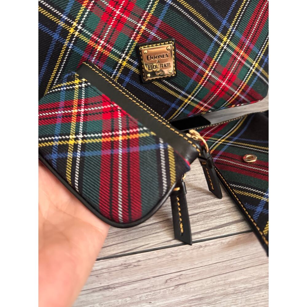 Three pc set Dooney & Bourke Barlow with wallet and coin purse tartan plaid - Picture 13 of 16